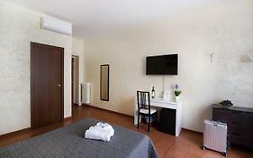 Roma Enrico Guesthouse